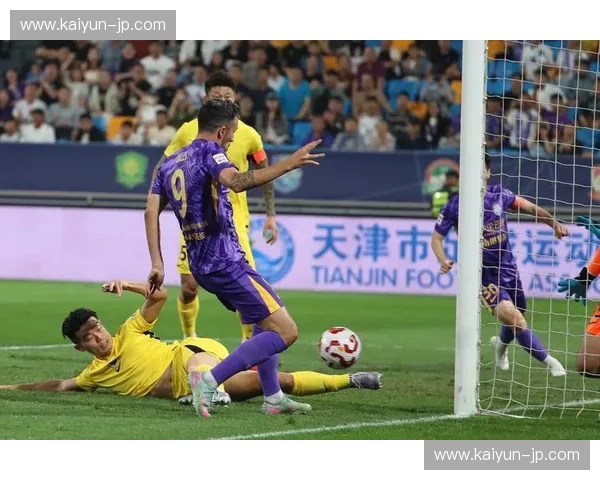 沽上惊雷震申江：当津门虎遇上蓝魔，谁才是中国足球的灵魂底色？